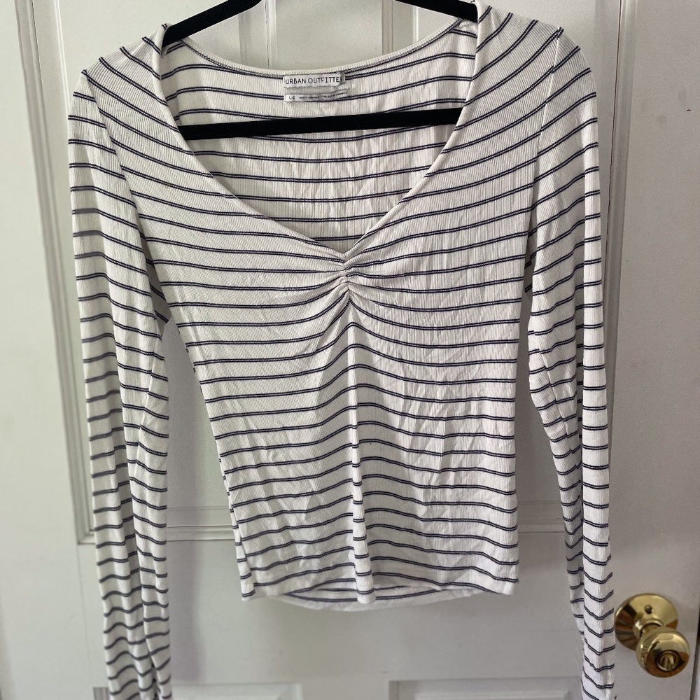 Large White and Blue Urban Outfitters Long Sleeve